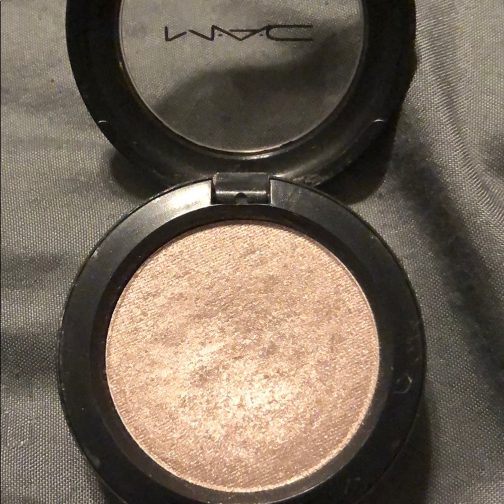 Mac metal eyeshadow in Prance